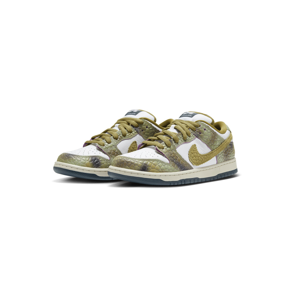Nike Dunk SB x Alexis Sablone "Chameleon"