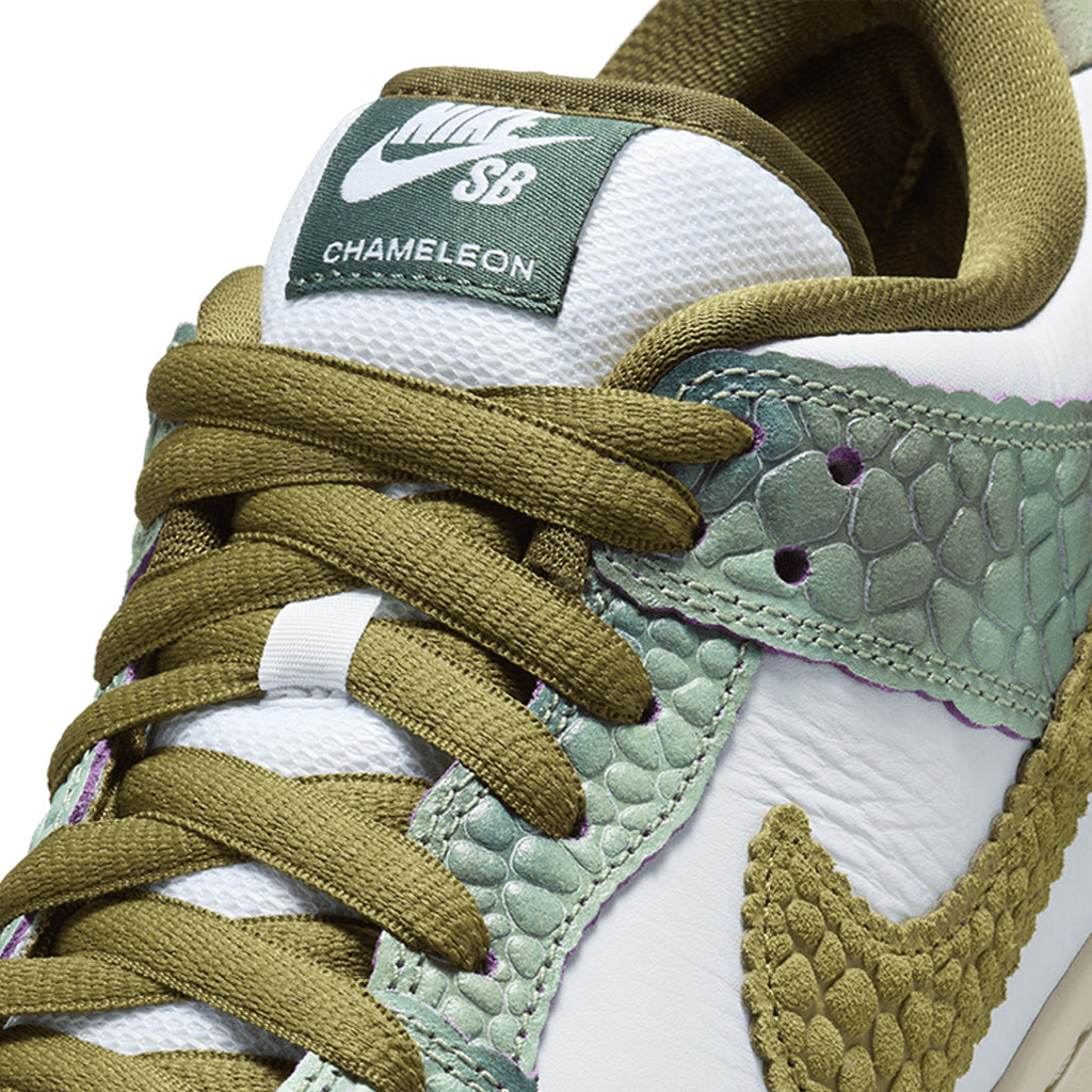 Nike Dunk SB x Alexis Sablone "Chameleon"