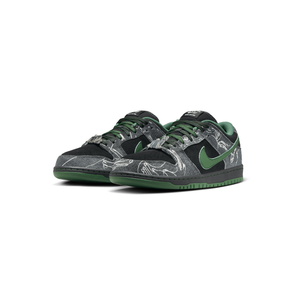 Nike Dunk SB x There Skateboard