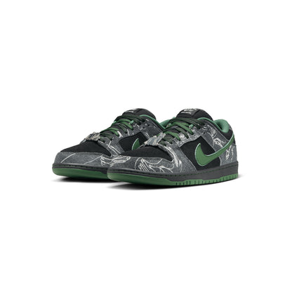 Nike Dunk SB x There Skateboard