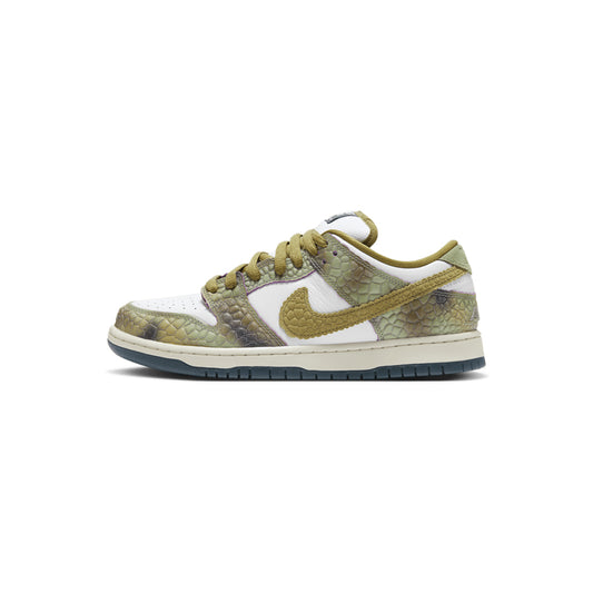 Nike Dunk SB x Alexis Sablone "Chameleon"