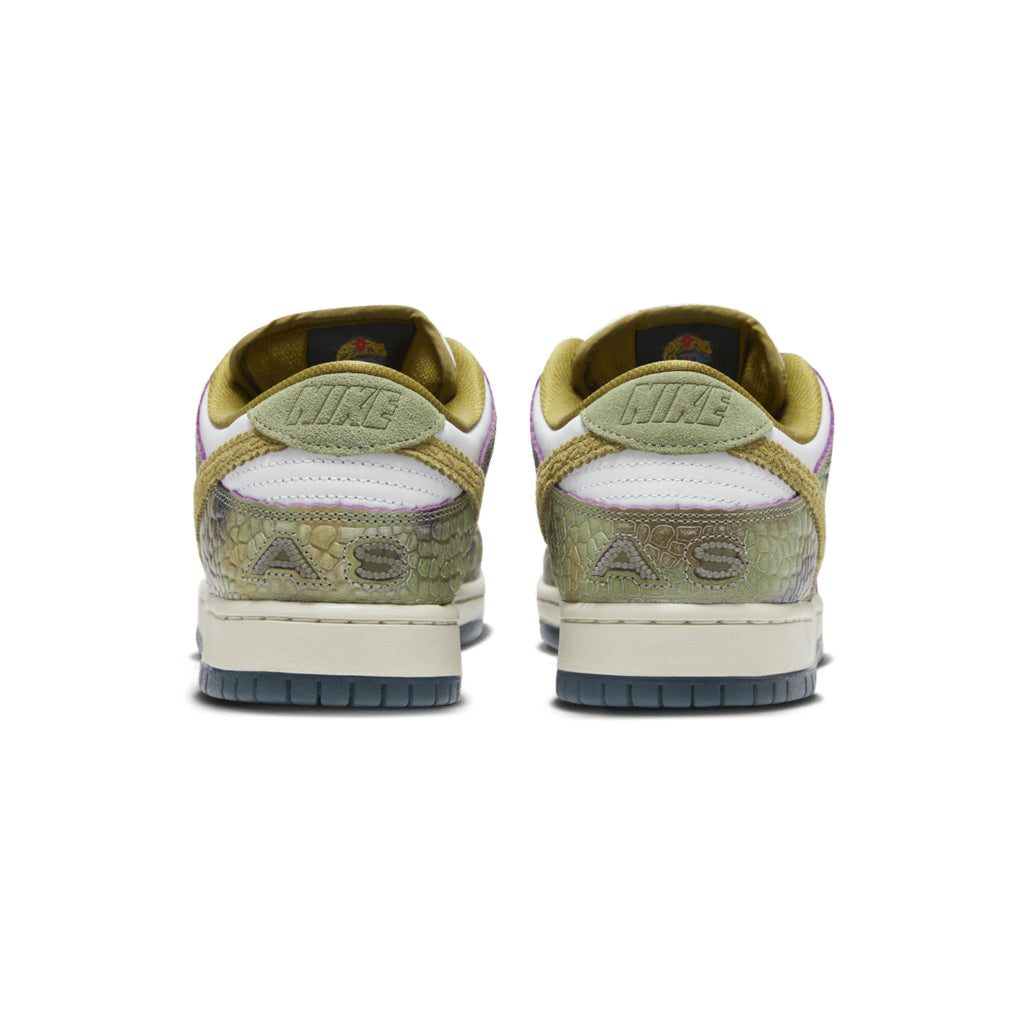 Nike Dunk SB x Alexis Sablone "Chameleon"
